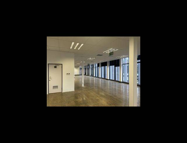 304M² OFFICE TO LET IN WESTVILLE